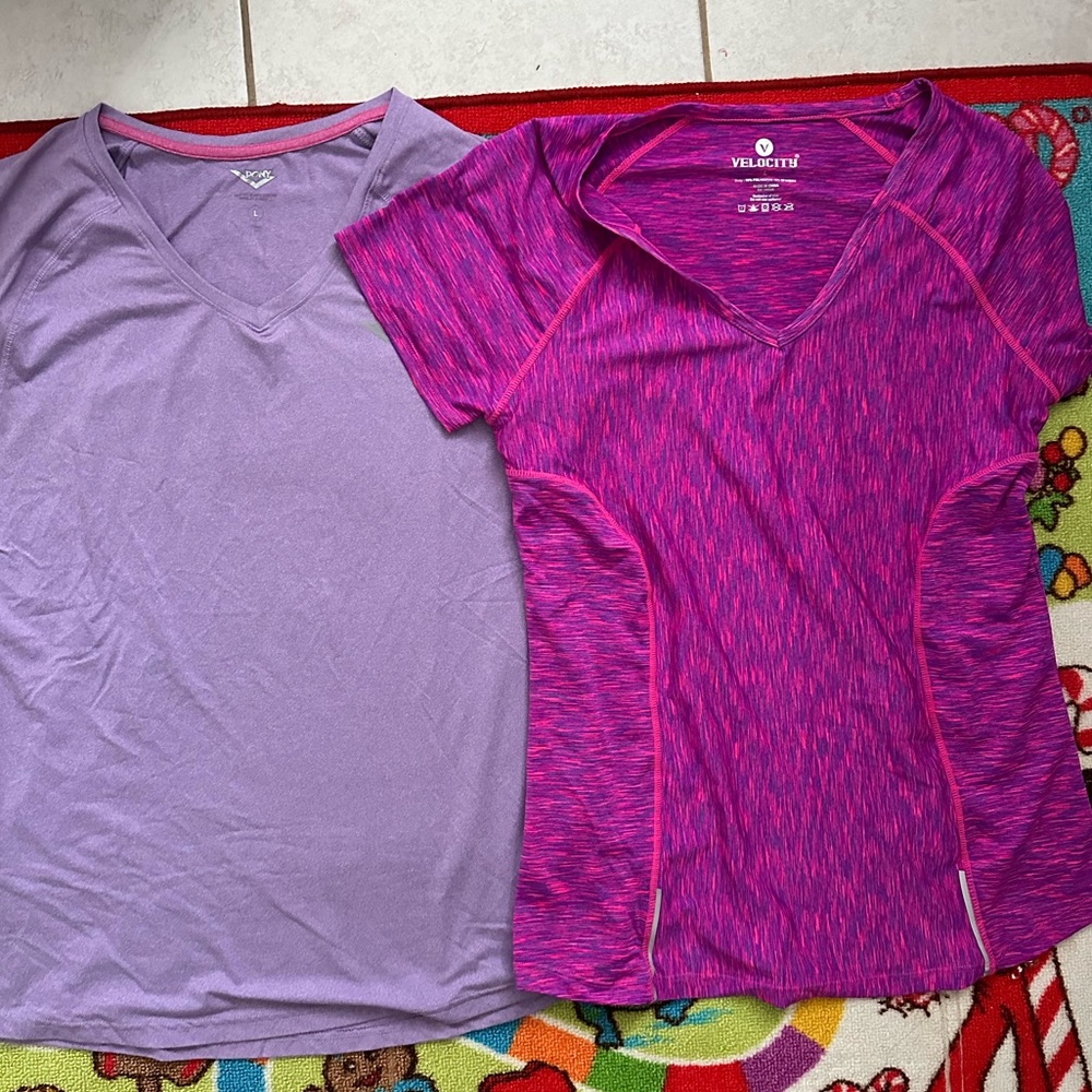 Woman’s athletic top bundle 🩷